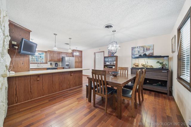 1005 E 12th Street, Claremore, OK 74017