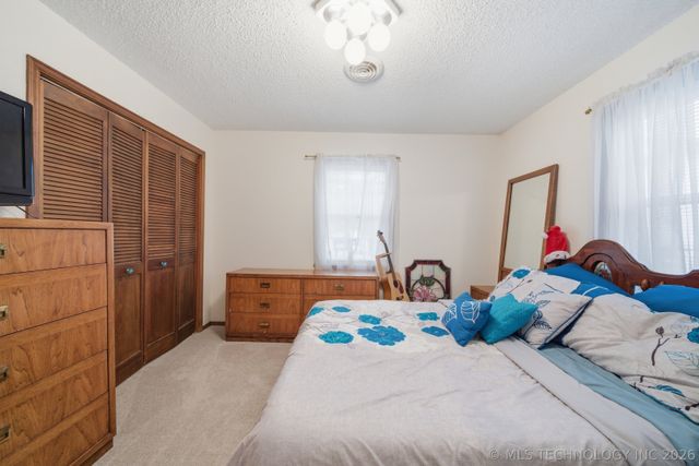 1005 E 12th Street, Claremore, OK 74017