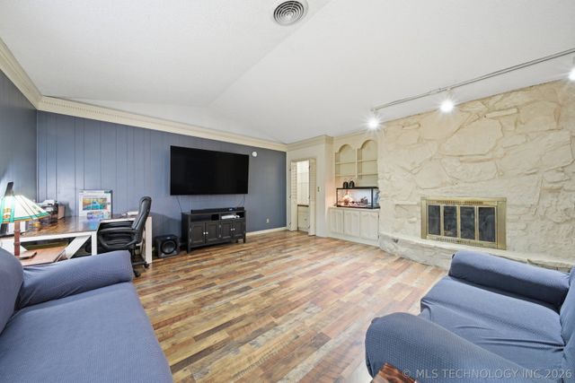 1005 E 12th Street, Claremore, OK 74017