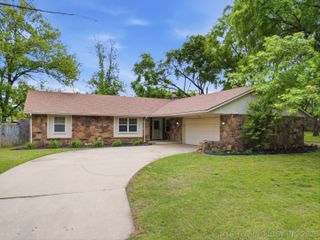 1005 E 12th Street, Claremore, OK 74017