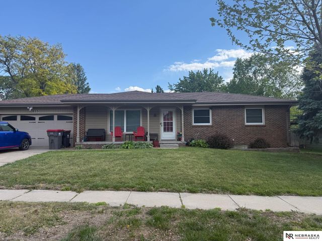 8531 Blue Sky Drive, Lincoln, NE 68505