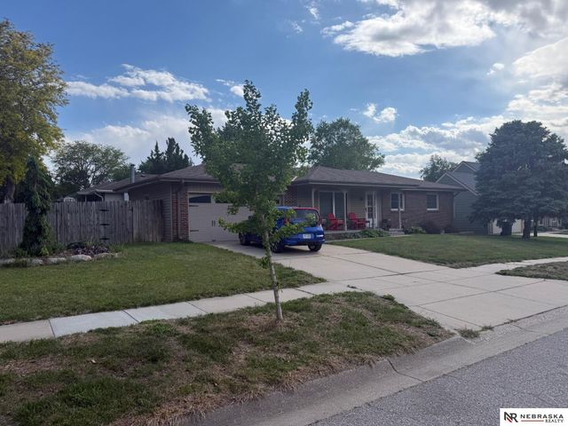 8531 Blue Sky Drive, Lincoln, NE 68505