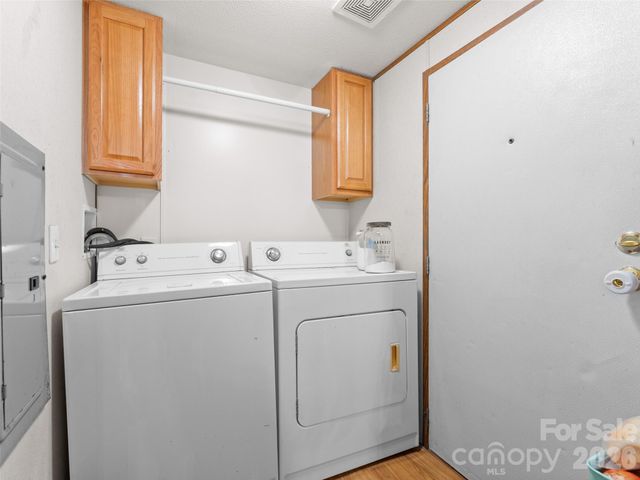 301 Matthew Lane, Canton, NC 28716