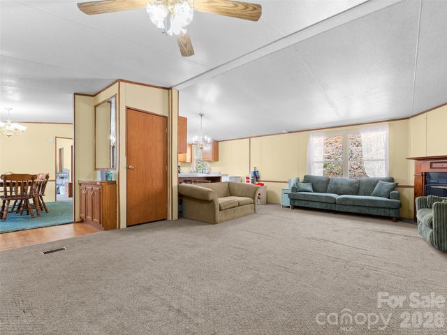 301 Matthew Lane, Canton, NC 28716