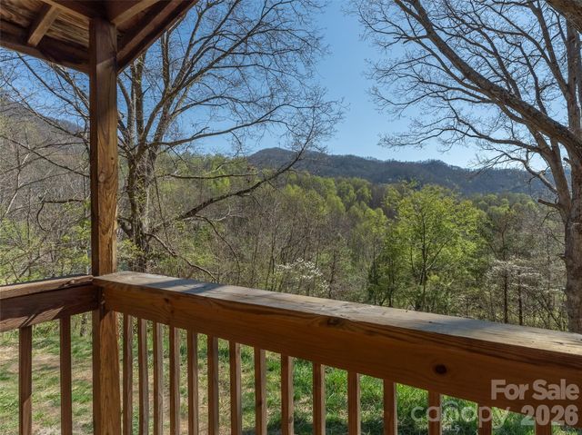 301 Matthew Lane, Canton, NC 28716