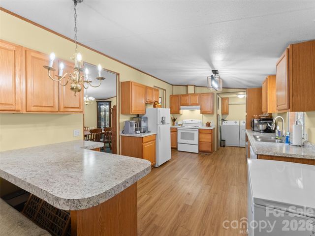 301 Matthew Lane, Canton, NC 28716
