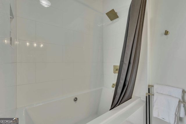 525 E Gwinnett Street B, Savannah, GA 31401
