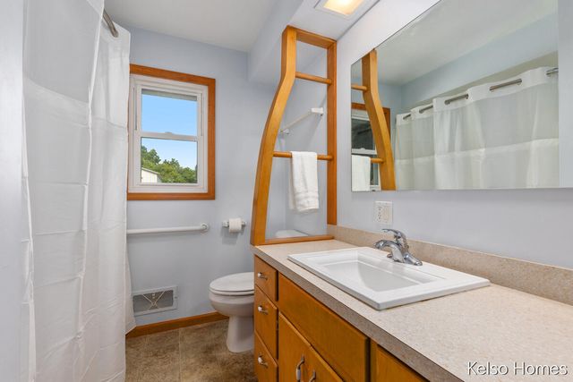 3718 48th Street, Hamilton, MI 49419
