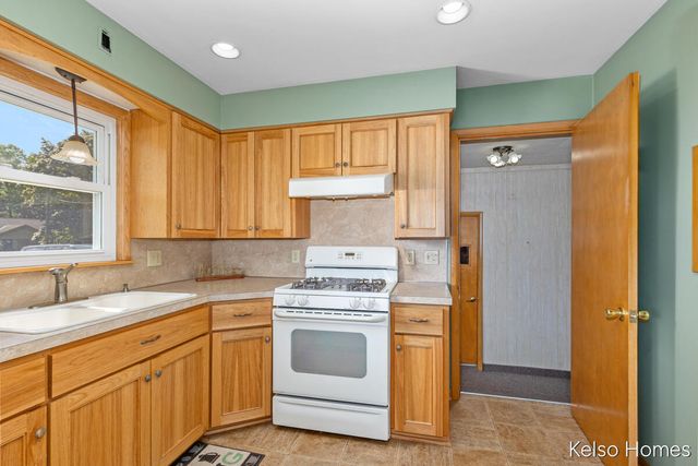 3718 48th Street, Hamilton, MI 49419