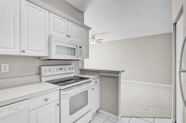 3958 MEDITERRANEA CIRCLE 411, Sarasota, FL 34233