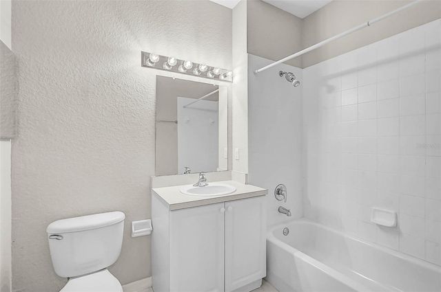 3958 MEDITERRANEA CIRCLE 411, Sarasota, FL 34233