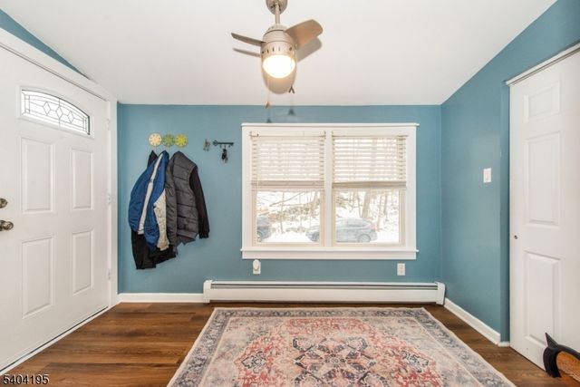 304 Squaw Trl, Hopatcong Boro, NJ 07821