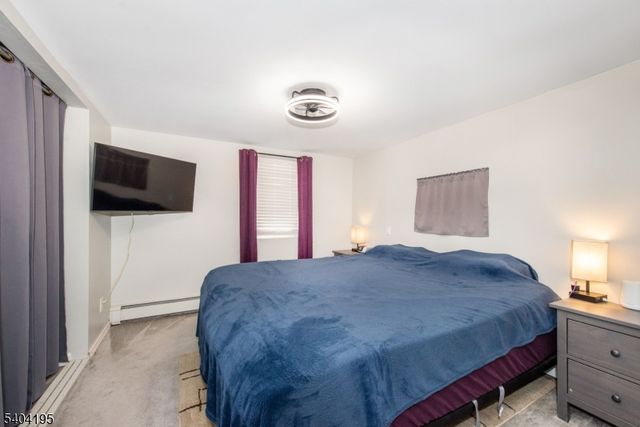 304 Squaw Trl, Hopatcong Boro, NJ 07821