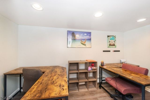 304 Squaw Trl, Hopatcong Boro, NJ 07821