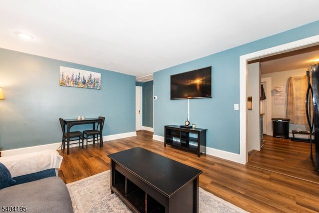 304 Squaw Trl, Hopatcong Boro, NJ 07821