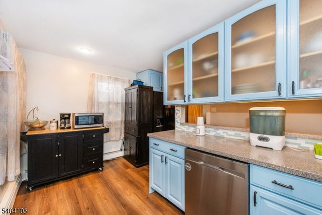 304 Squaw Trl, Hopatcong Boro, NJ 07821