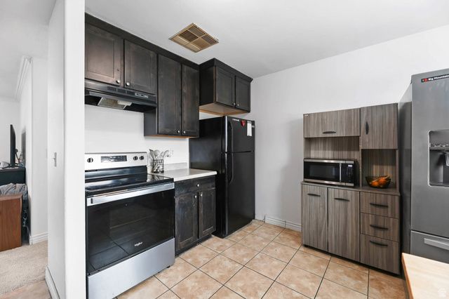 556 N NEW STAR DR, Salt Lake City, UT 84116