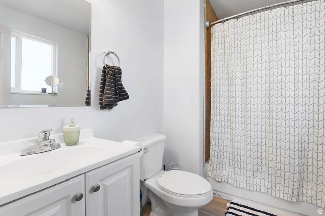 556 N NEW STAR DR, Salt Lake City, UT 84116