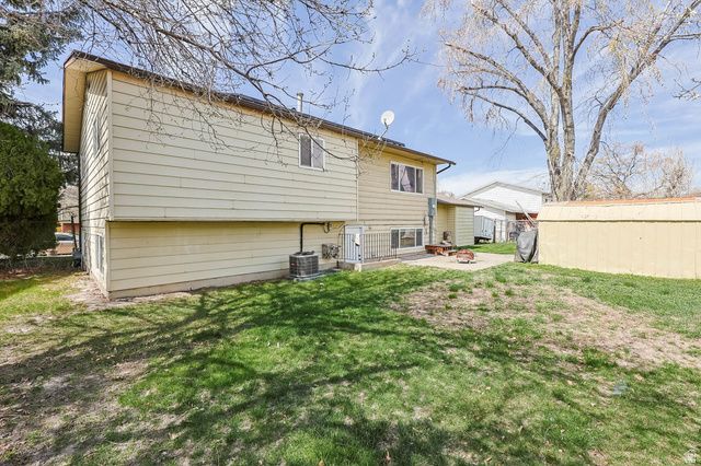 556 N NEW STAR DR, Salt Lake City, UT 84116