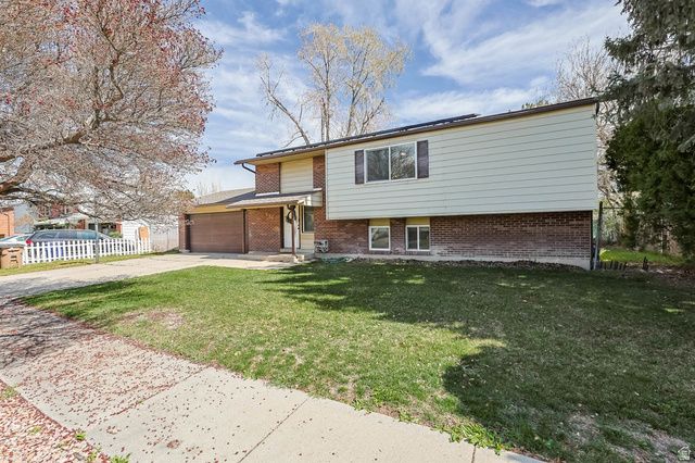 556 N NEW STAR DR, Salt Lake City, UT 84116