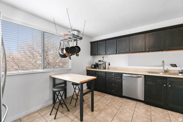 556 N NEW STAR DR, Salt Lake City, UT 84116