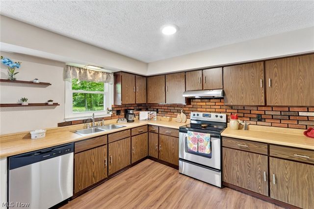2980 Rosetta Boulevard, Newton Falls, OH 44444