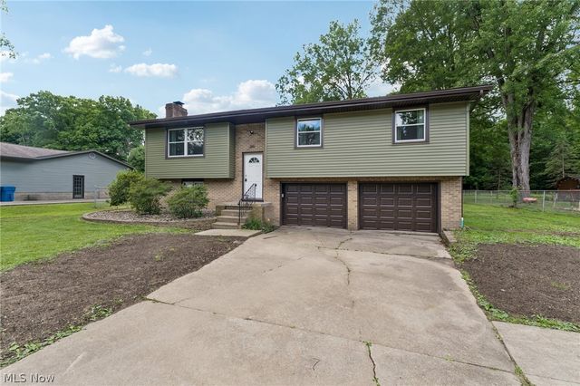 2980 Rosetta Boulevard, Newton Falls, OH 44444