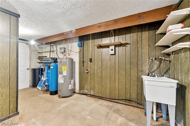 2980 Rosetta Boulevard, Newton Falls, OH 44444