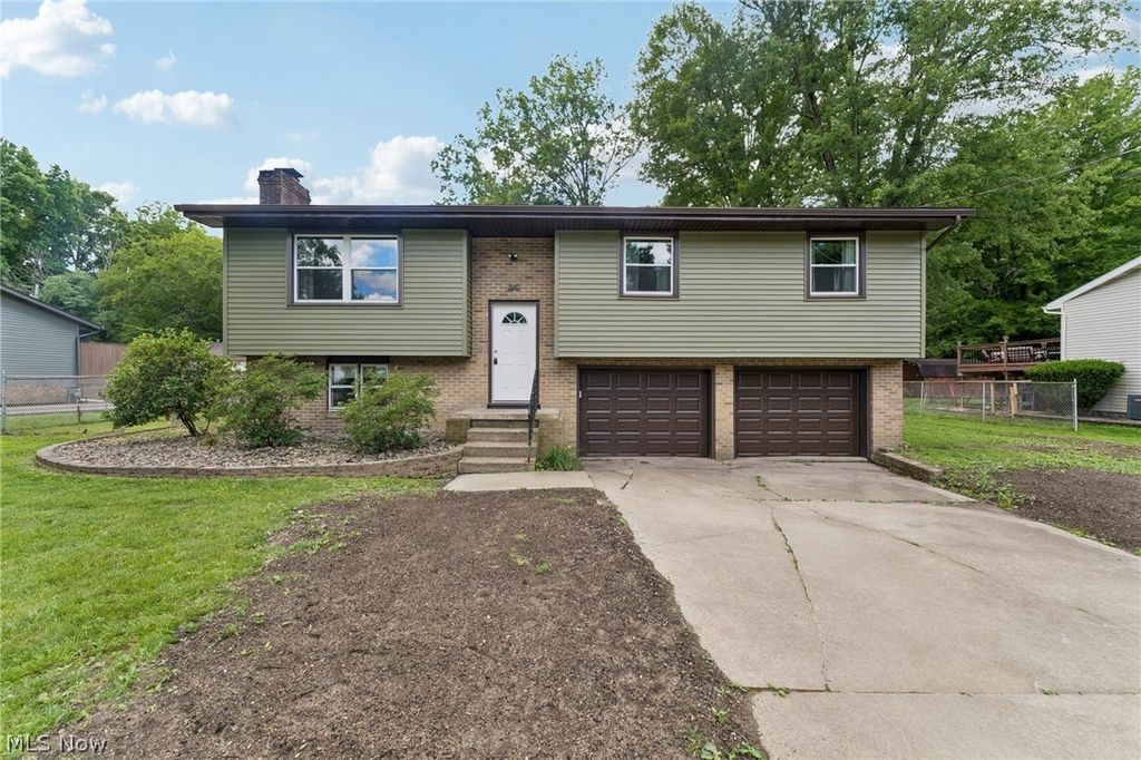 2980 Rosetta Boulevard, Newton Falls, OH 44444