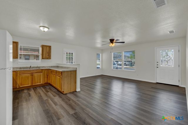 801 Johns Street, San Marcos, TX 78666
