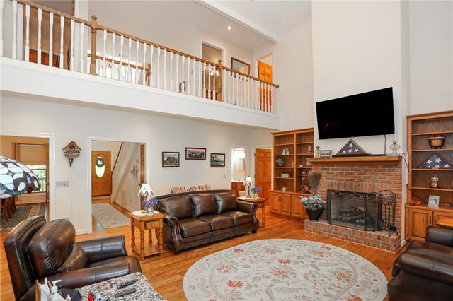 101 Hazelwood Way, Walhalla, SC 29691