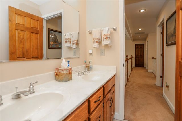 101 Hazelwood Way, Walhalla, SC 29691