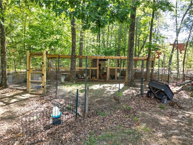 101 Hazelwood Way, Walhalla, SC 29691