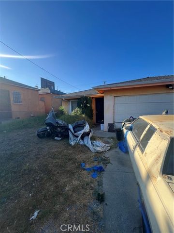 1253 W 101st, Los Angeles, CA 90044