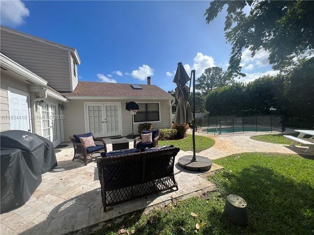 5068 Beechwood Rd, Delray Beach, FL 33484