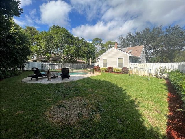 5068 Beechwood Rd, Delray Beach, FL 33484