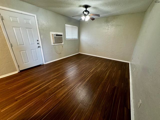 1710 10TH STREET, Wichita Falls, TX 76301