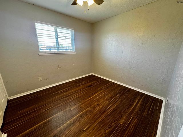 1710 10TH STREET, Wichita Falls, TX 76301