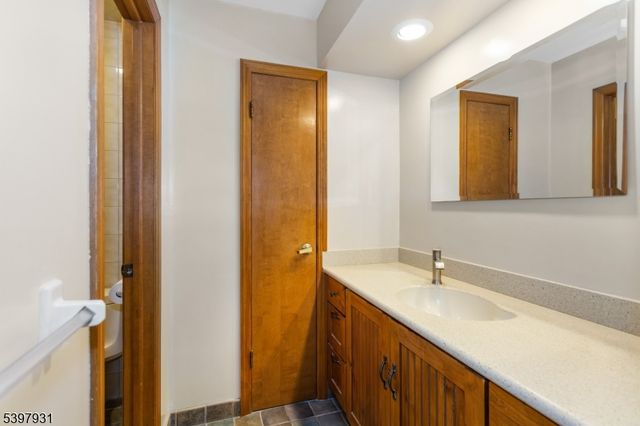 3 Ross Rd, Wallington Boro, NJ 07057