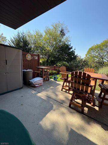 3 Ross Rd, Wallington Boro, NJ 07057