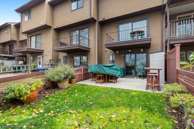 3 Ross Rd, Wallington Boro, NJ 07057