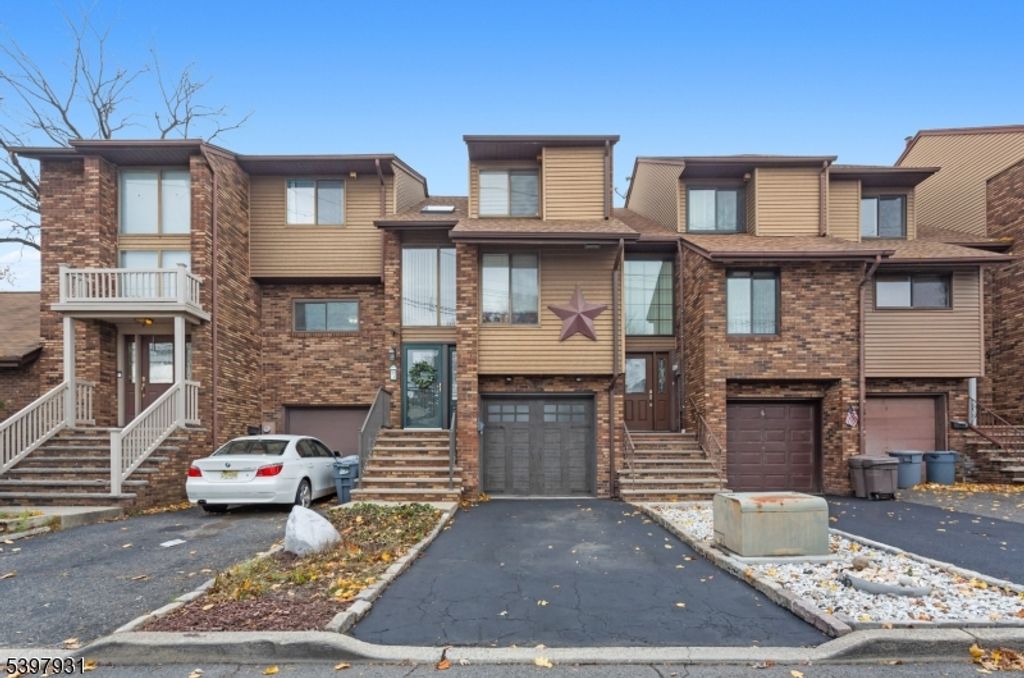 3 Ross Rd, Wallington Boro, NJ 07057