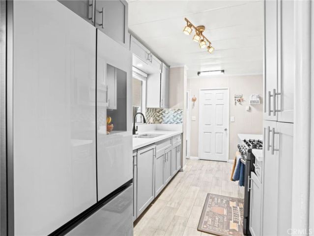 777 S Temescal 102, Corona, CA 92879