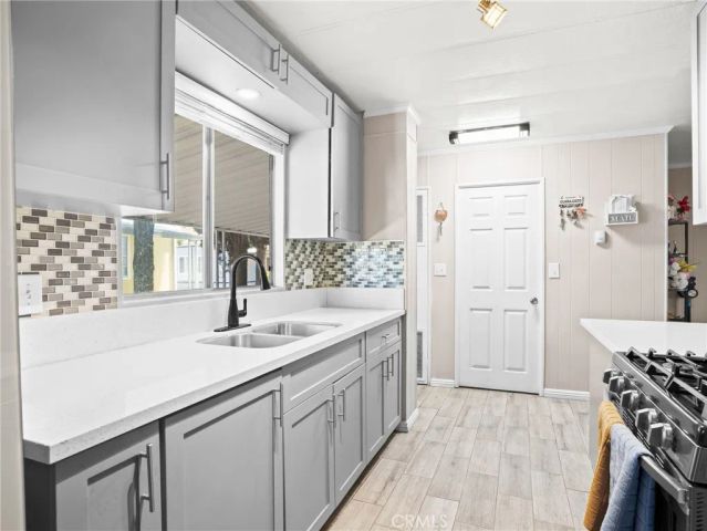 777 S Temescal 102, Corona, CA 92879