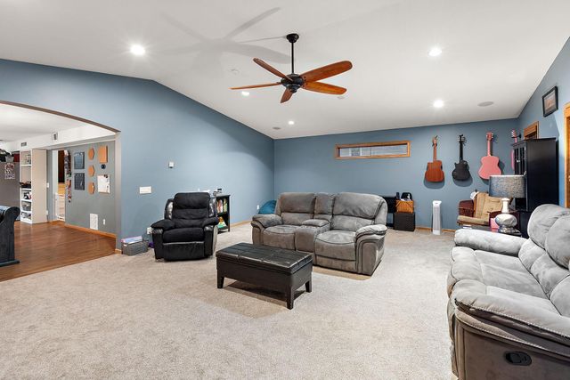 20842 Iteri Avenue, Lakeville, MN 55044