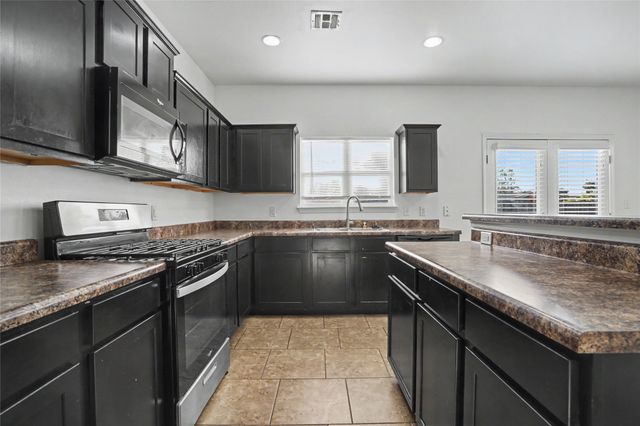 14815 S Lakewood Avenue, Bixby, OK 74008