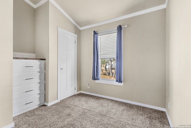 1629 Pr 1518, Bandera, TX 78003