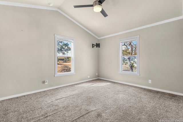 1629 Pr 1518, Bandera, TX 78003