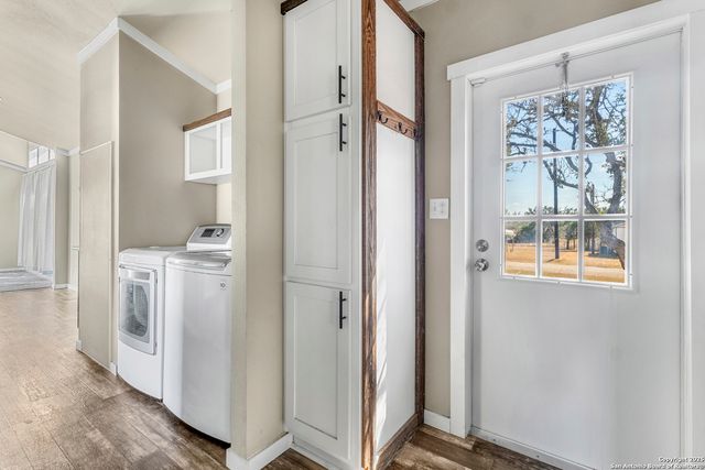 1629 Pr 1518, Bandera, TX 78003