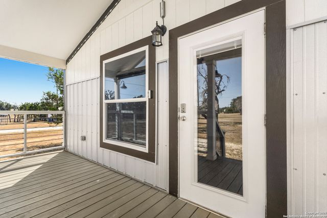 1629 Pr 1518, Bandera, TX 78003